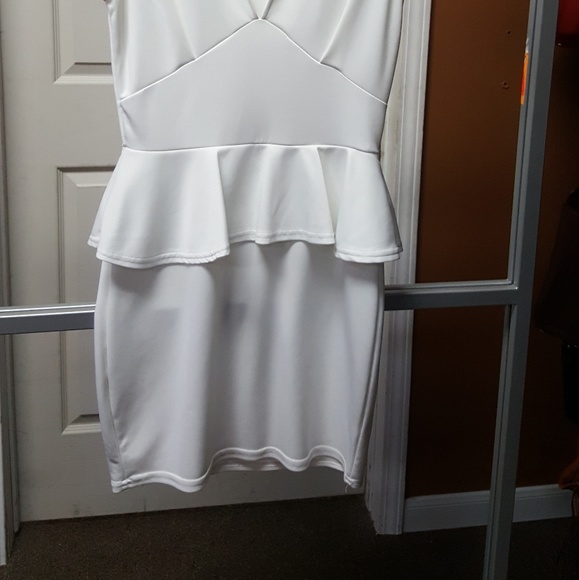 Boohoo gorgoeus mini gown - Picture 2 of 3